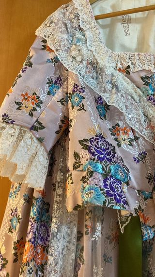 Traje de Fallera lila claro violeta