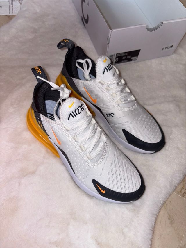 Nike Air 270 Blancas y Naranja