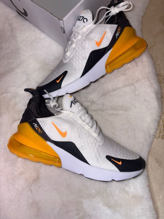 Nike Air 270 Blancas y Naranja