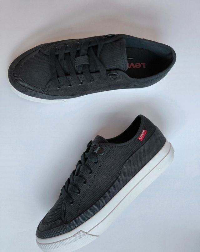 Zapatillas Levi's Negras Talla 36 Nuevas