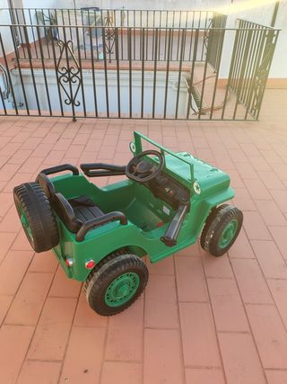 Coche eléctrico infantil verde