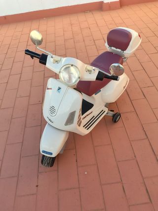 Coche eléctrico infantil verde