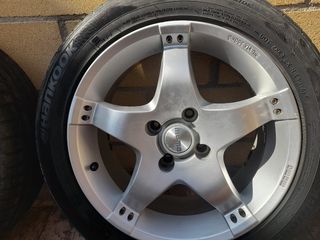 Llantas Momo con neumáticos Hankook