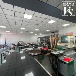 0823 – BAR CAFETERÍA RESTAURANTE EN SILLA (POLÍGON