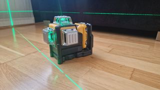 Nivel Láser Dewalt 12V