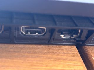 PS4 Slim 500GB con 2 mandos originales