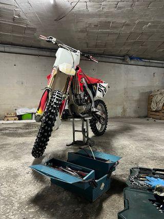 Honda CRF 250R 2006 Matriculada (SIN ITV ACTUALM.)