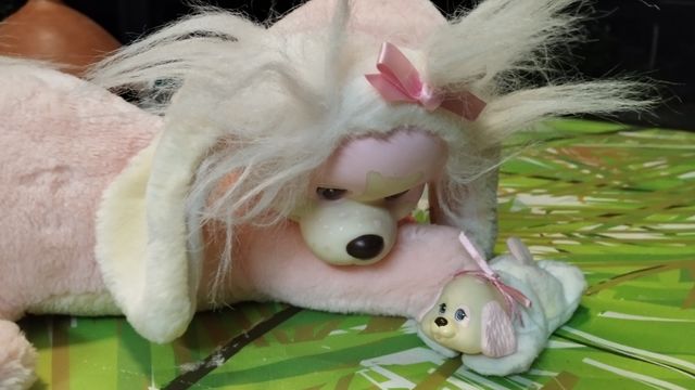 Puppy sorpresa, vintage 1991 rosa con un cachorro