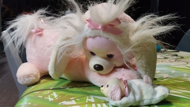 Puppy sorpresa, vintage 1991 rosa con un cachorro