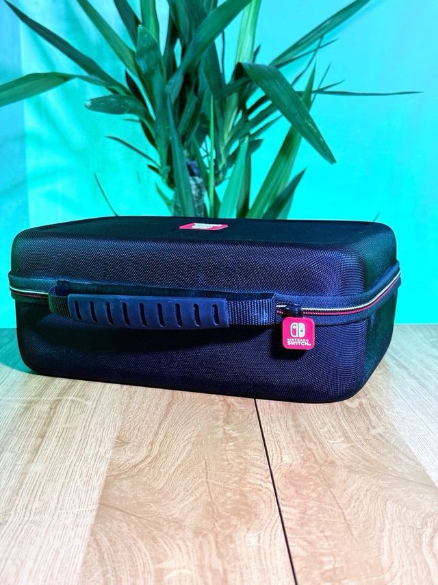 Funda Nintendo Switch Negra