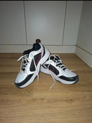 Zapatillas Nike Air Monarch IV Blancas/Negras