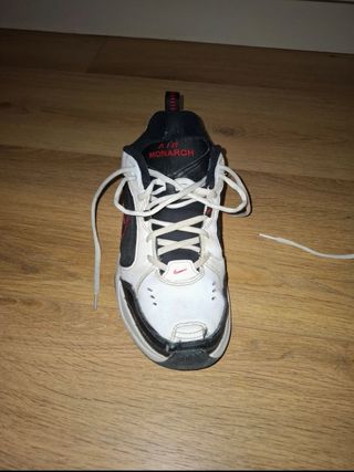Zapatillas Nike Air Monarch IV Blancas/Negras