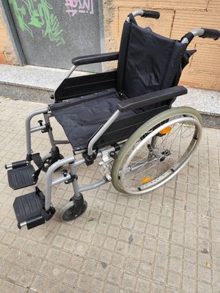 Rebajada 100€ Silla de ruedas de adultos