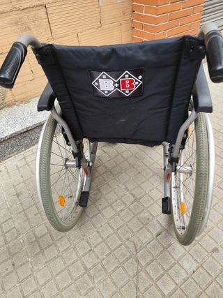 Rebajada 100€ Silla de ruedas de adultos
