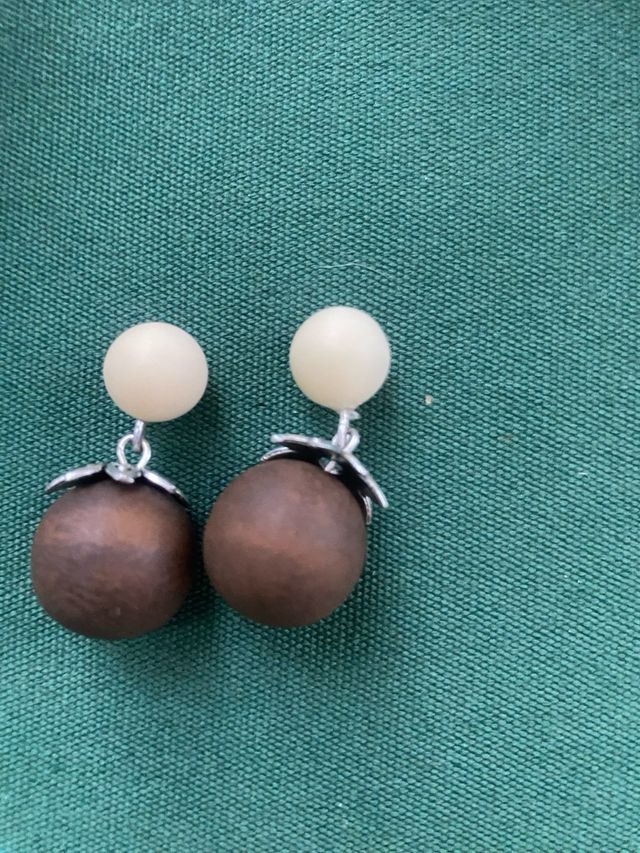 Collar y pendientes marfil vegetal 