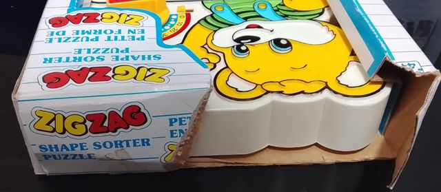 Zig Zag Shape Sorter Puzzle Vintage