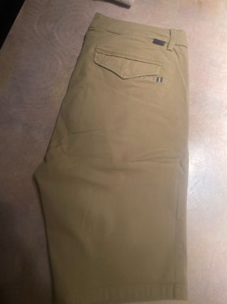 Pantalón corto de loneta beige