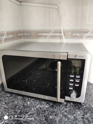 Microondas Acero Inoxidable con Grill