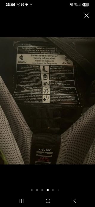 Mochila de porteo para bebé en muy buen estado.