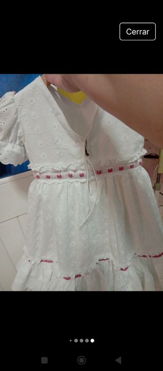 Bata flamenca blanca con volantes