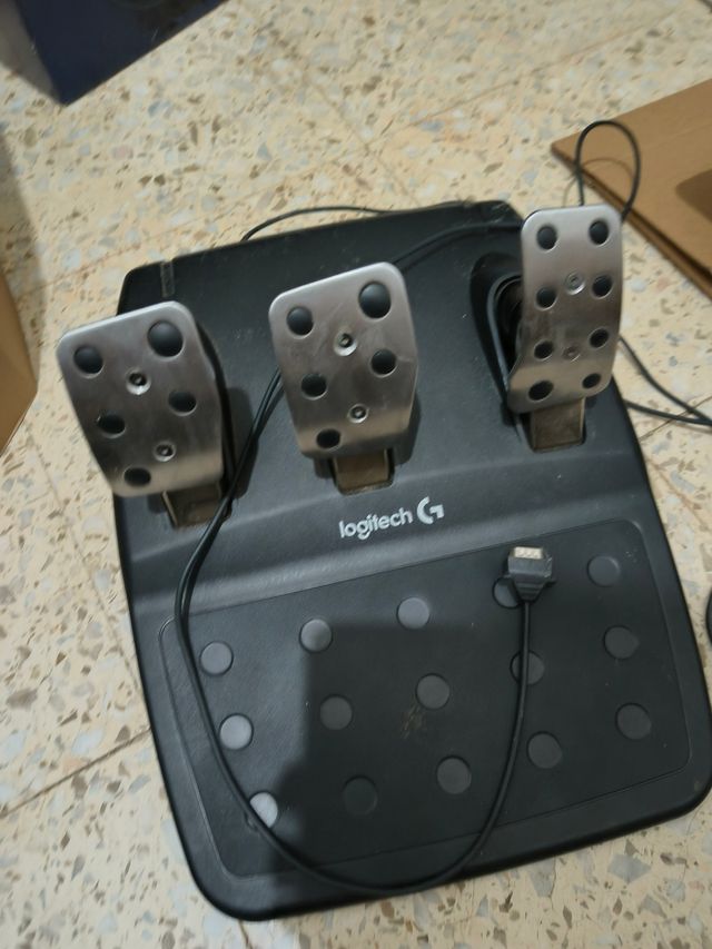 Volante Logitech G29 PS4