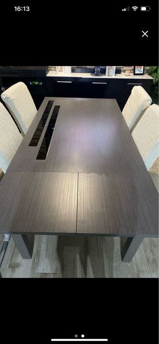 se vende mesa extensible y 4 sillasde comedor gris