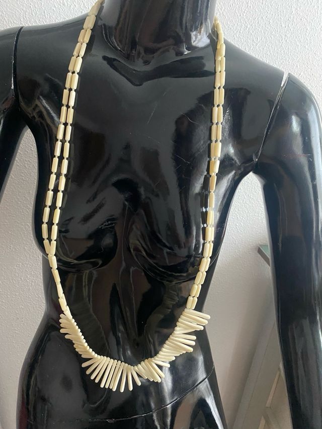Collar y pulsera marfil vegetal 