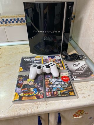 Playstation 3 Negra con Mando y Juegos