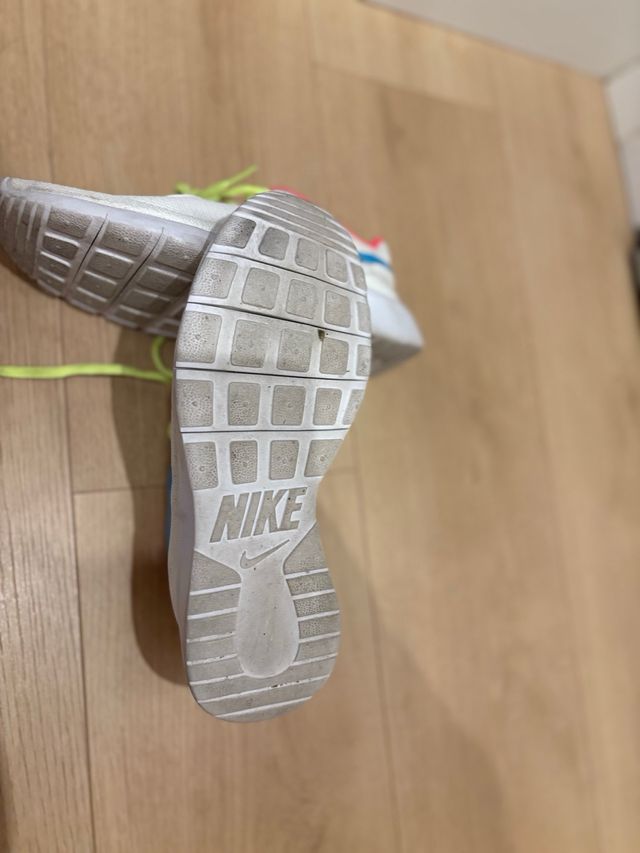 Zapatillas Nike Mujer Blancas y Azules