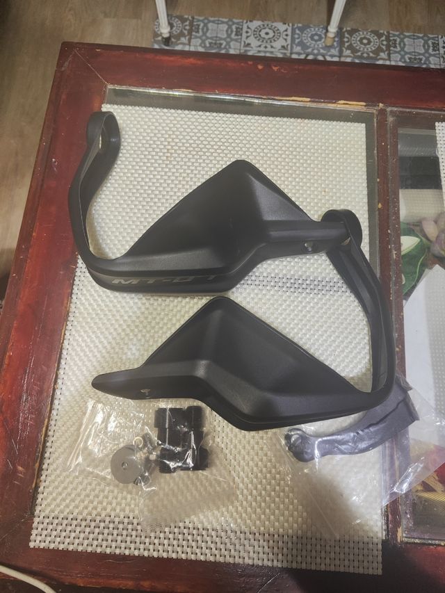 Guardamanos Yamaha MT-07