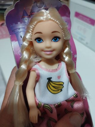 Muñeca Fashion con estampado de plátanos