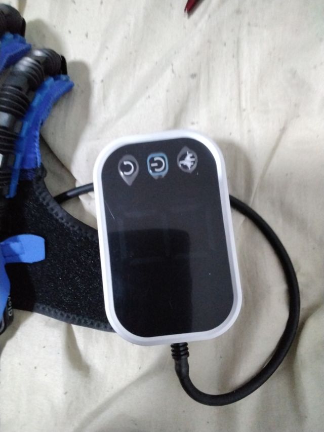 Guanti di riabilitazione per la funzione manuale