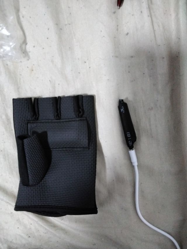 Guanti di riabilitazione per la funzione manuale