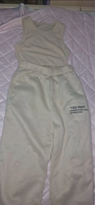 Conjunto canchal y tirantes beige