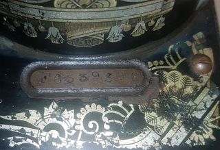 Máquina de coser Singer de 1915 en funcionamiento