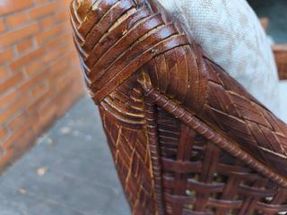 Pareja de sillones coloniales de ratán