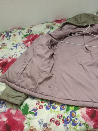 Anorak beige con capucha