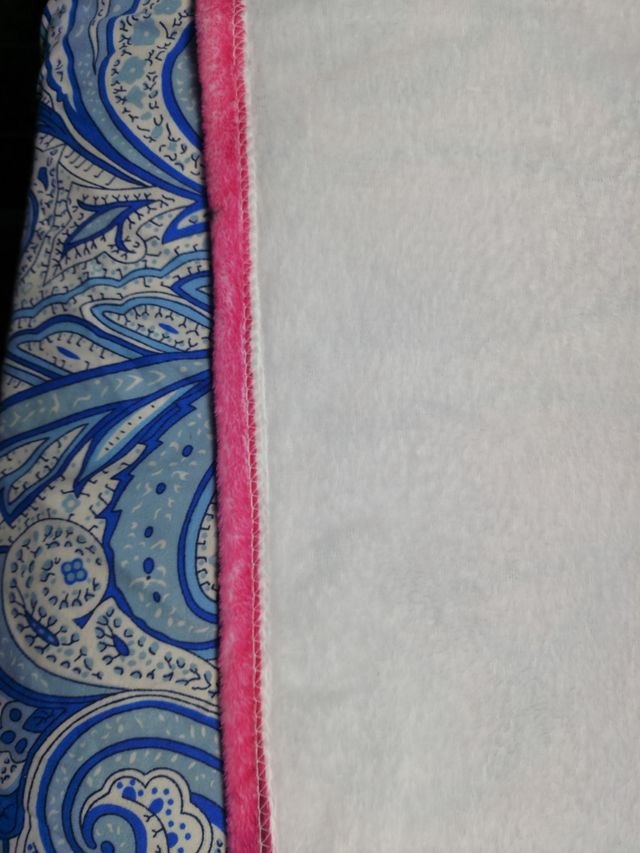 Manta suave de Stitch con diseño de corazones