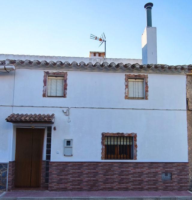 Casa rústica con garage (Precio a negociar) 