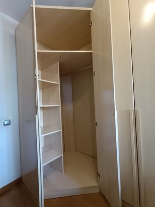 Armadio ad angolo + armadio a 2 ante