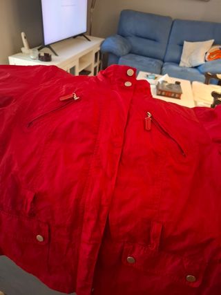 Parka de entretiempo roja