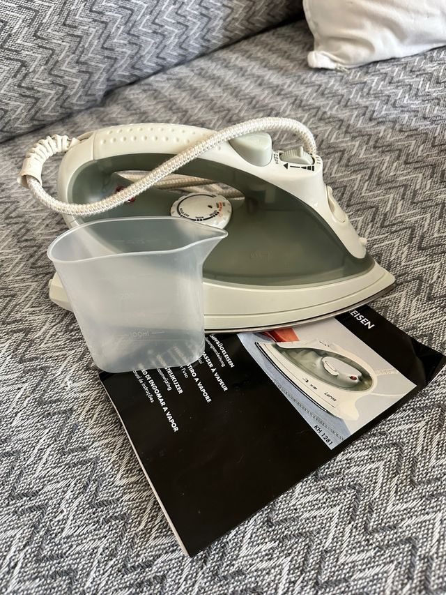 Ferro de engomar Lervia 1200W