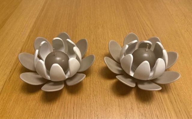 Juego de 2 portavelas. incluyen 2 velas