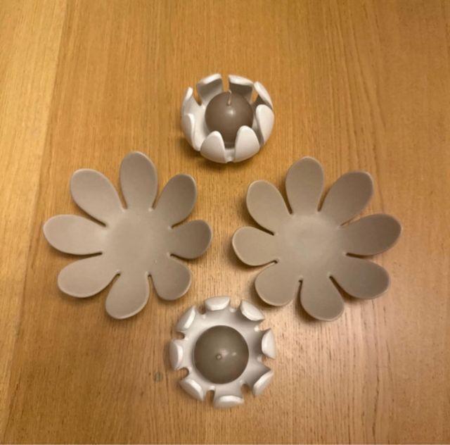 Juego de 2 portavelas. incluyen 2 velas