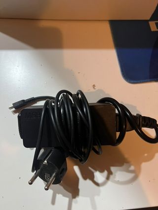 Cargador Portátil 65W