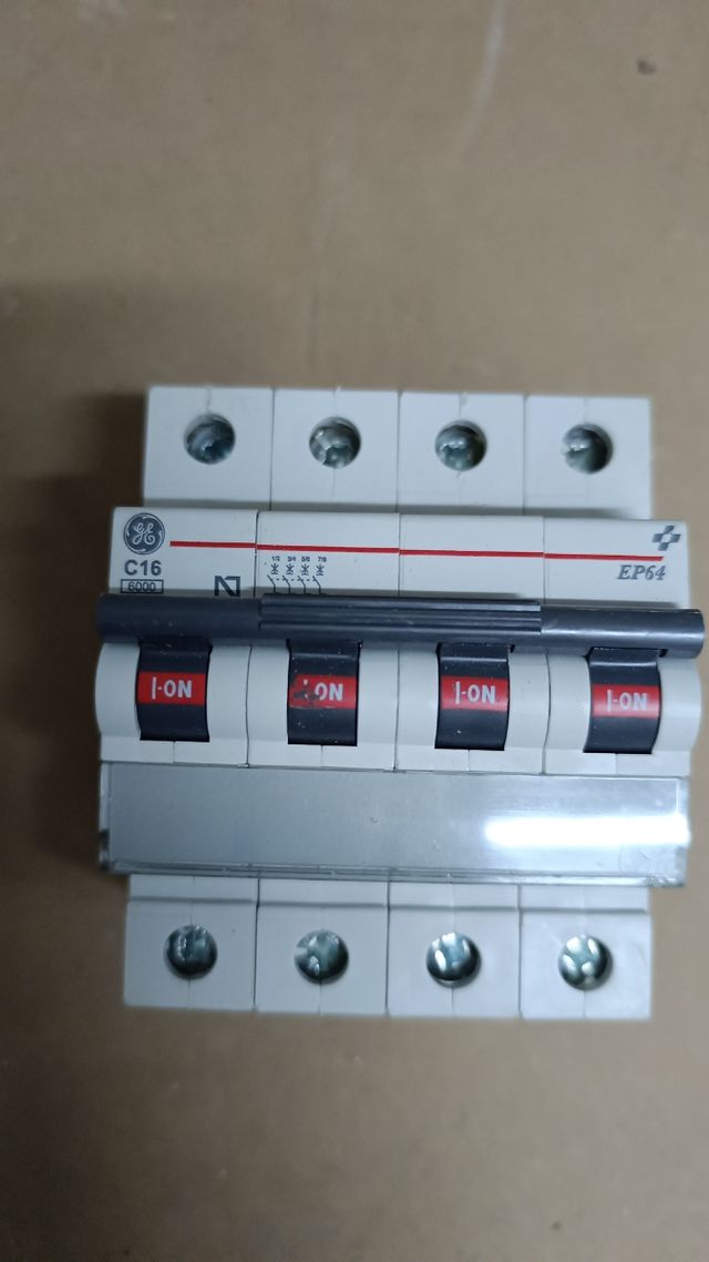 Magnetotérmico GE Serie GII 16A