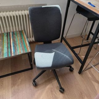 Silla de escritorio gris