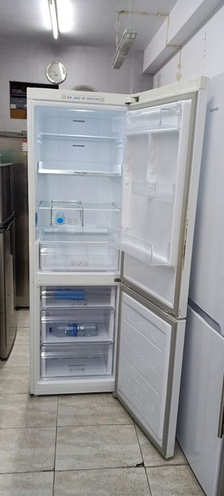 NEVERA COMBI SAMSUNG NO FROST ENERGÍA A+