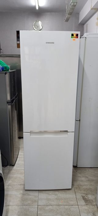 NEVERA COMBI SAMSUNG NO FROST ENERGÍA A+