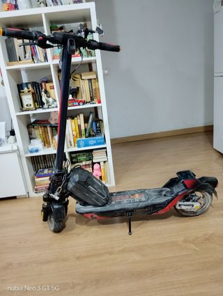 Patinete Eléctrico Red Bull Racing